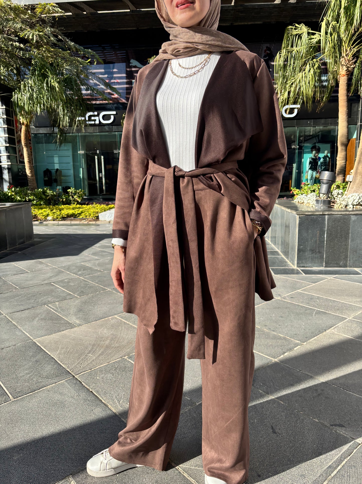 Suede signature  set in Brown